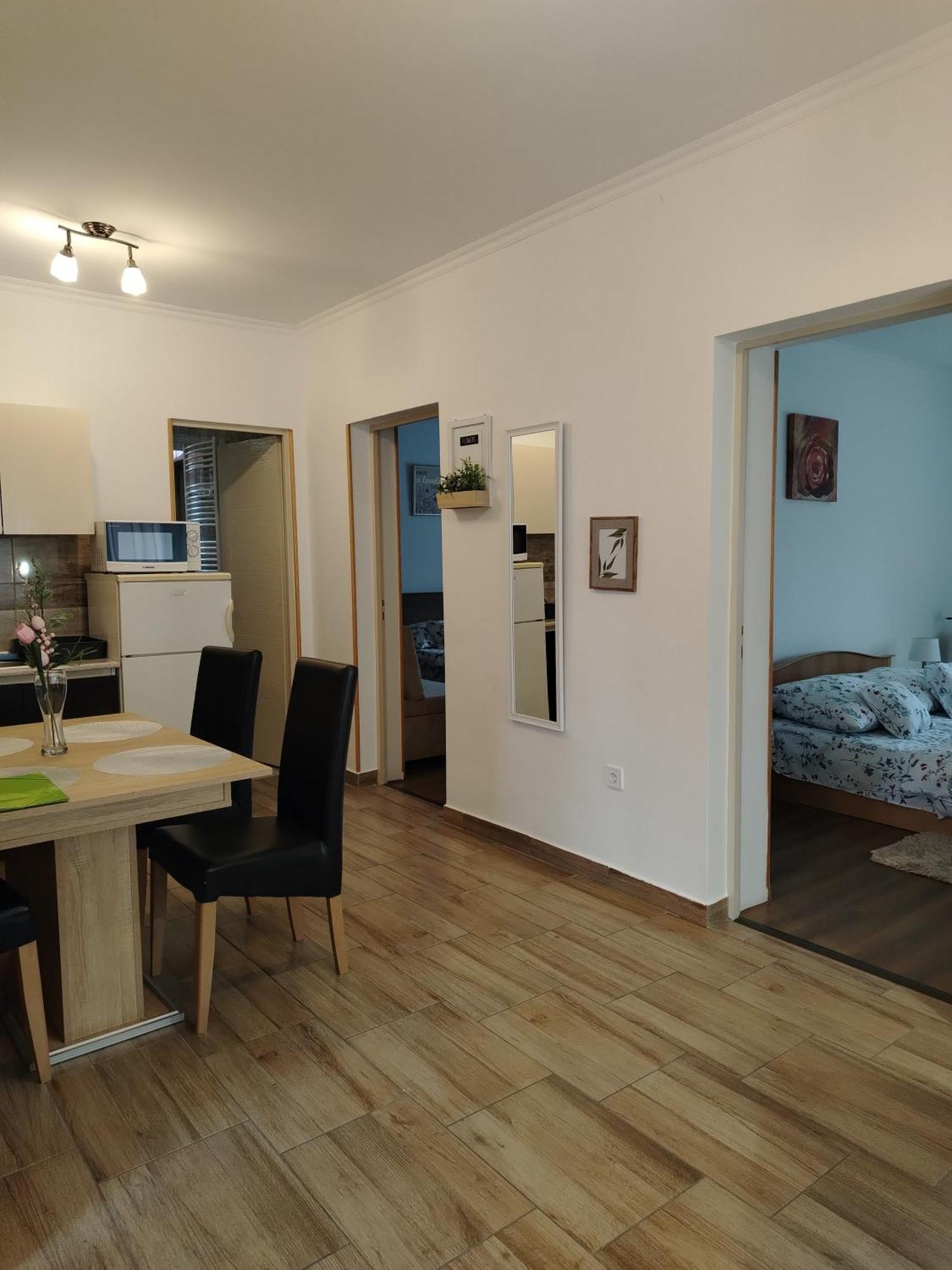 Kaptarko Apartmanhaz Demjen Luaran gambar