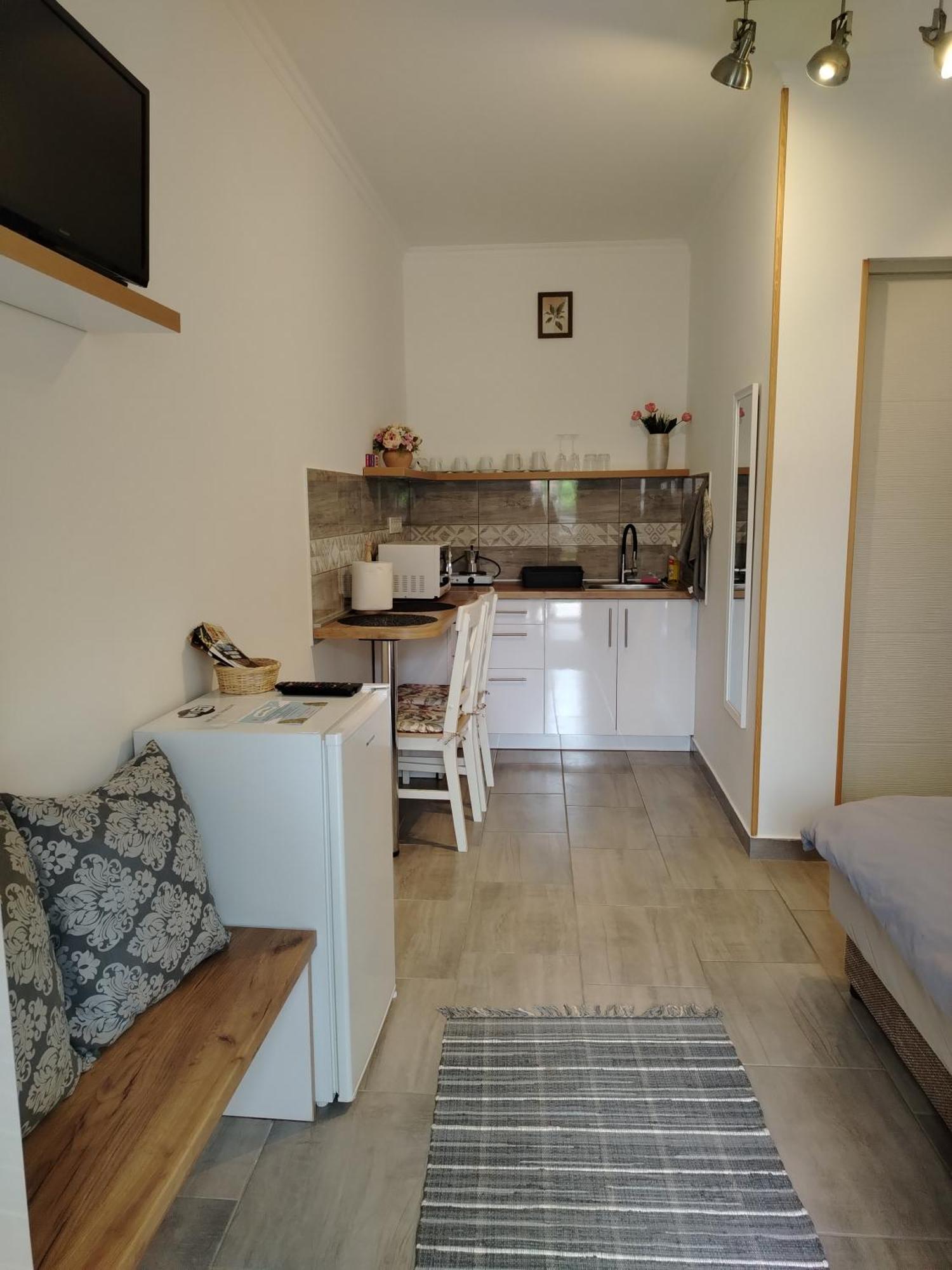 Kaptarko Apartmanhaz Demjen Luaran gambar